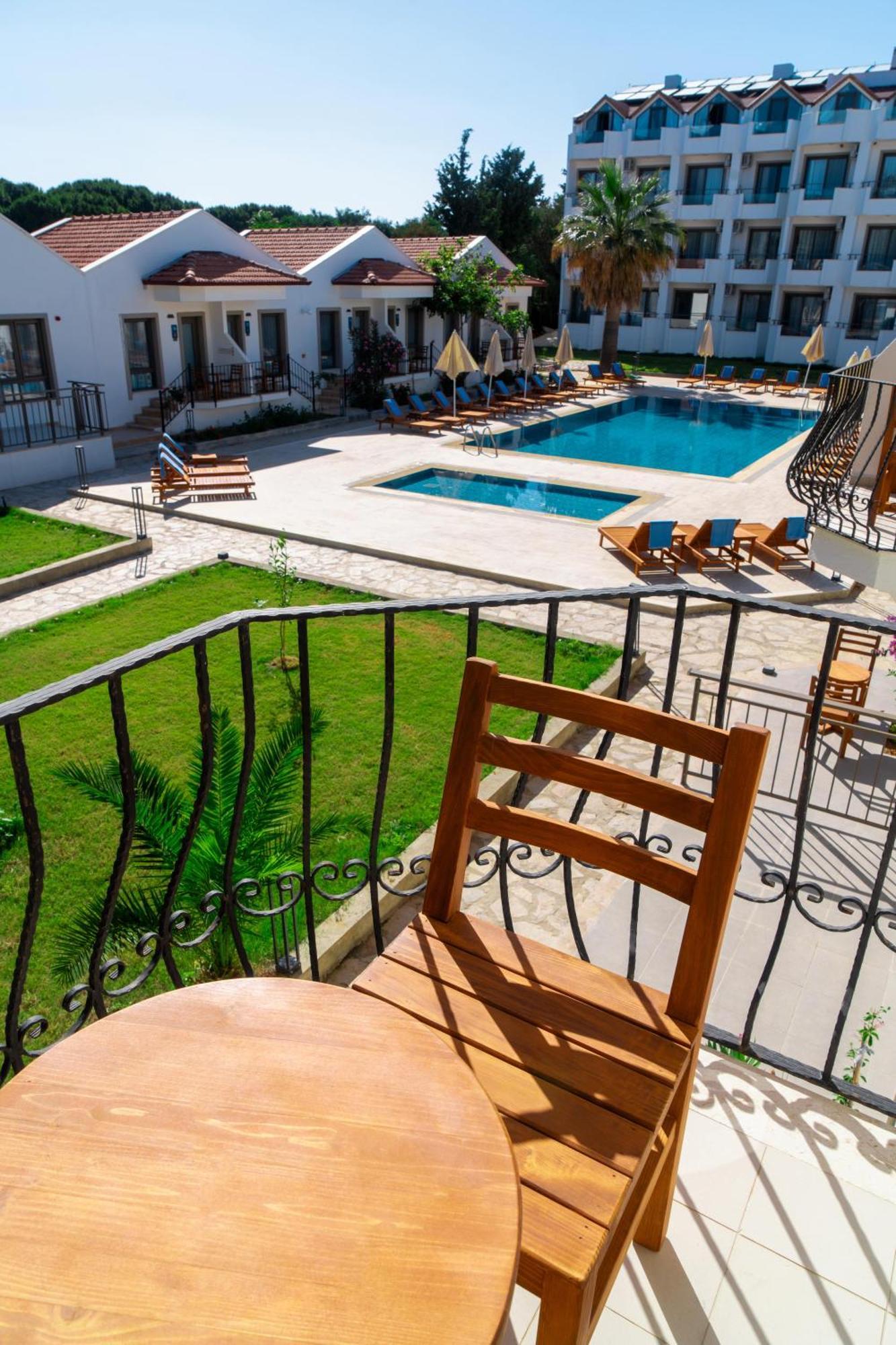 Feri Surf Club Hotel Datca Exterior photo