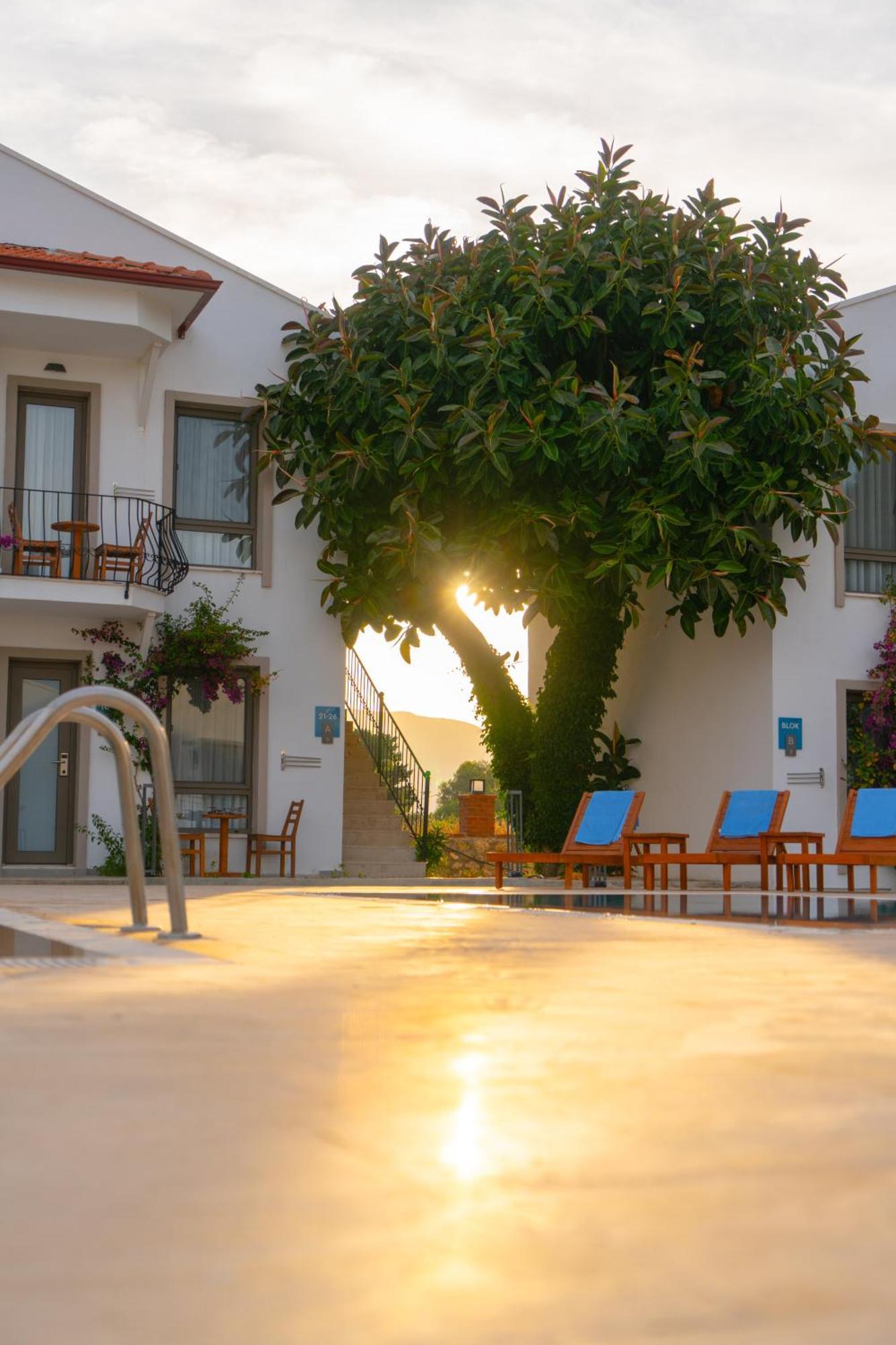 Feri Surf Club Hotel Datca Exterior photo